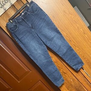 Women’s Blue Jeans